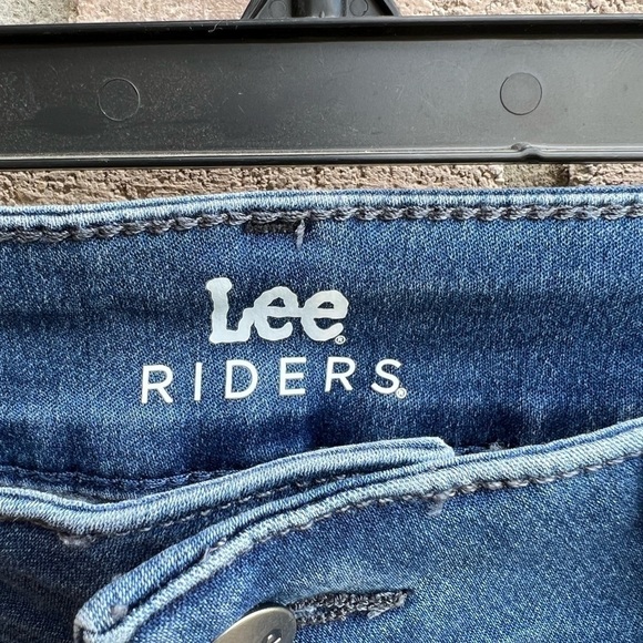 NWT Lee Rider Blue Crop Stretchy Pants 12 - Picture 4 of 4